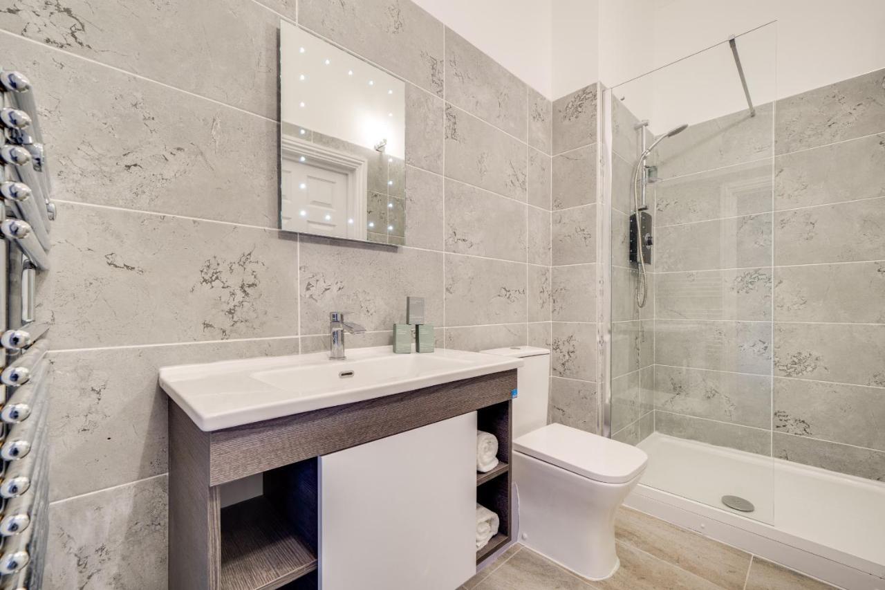 Town House Apartments 웨이크필드 외부 사진